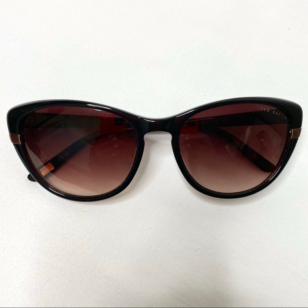 TED BAKER LONDON cat eye sunglasses ๐ - Picture 7 of 16